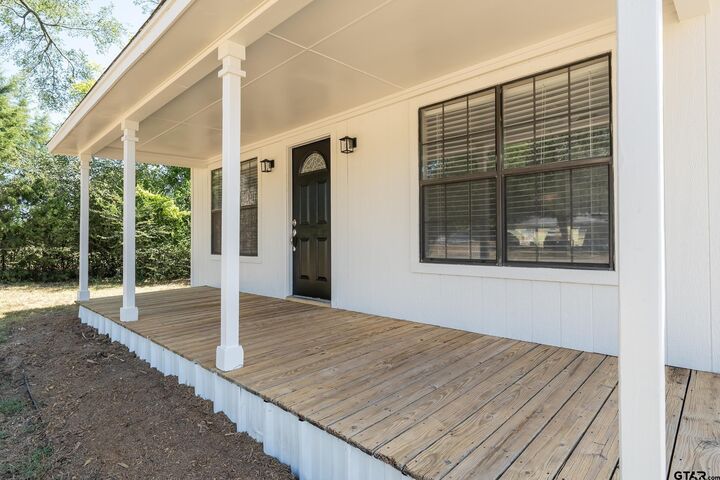 Property Photo:  619 Martin Street  TX 75758 