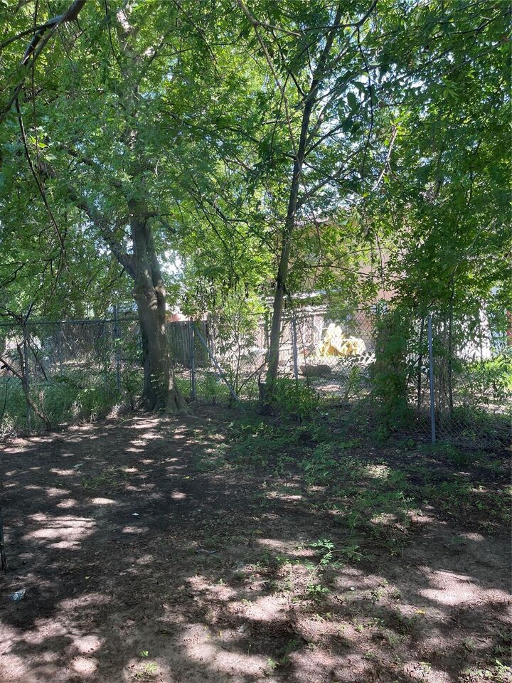 Property Photo:  7886 Locksley Road  TX 77078 