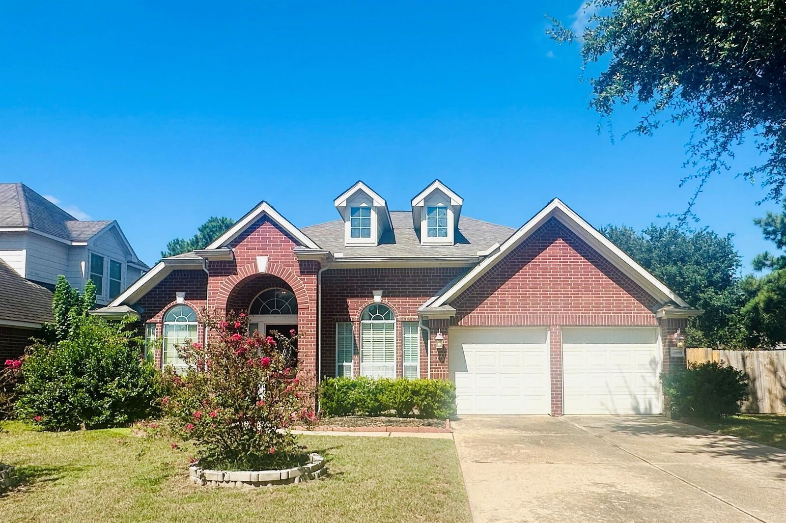Property Photo: 4919 Bonny Loch Lane TX 77084