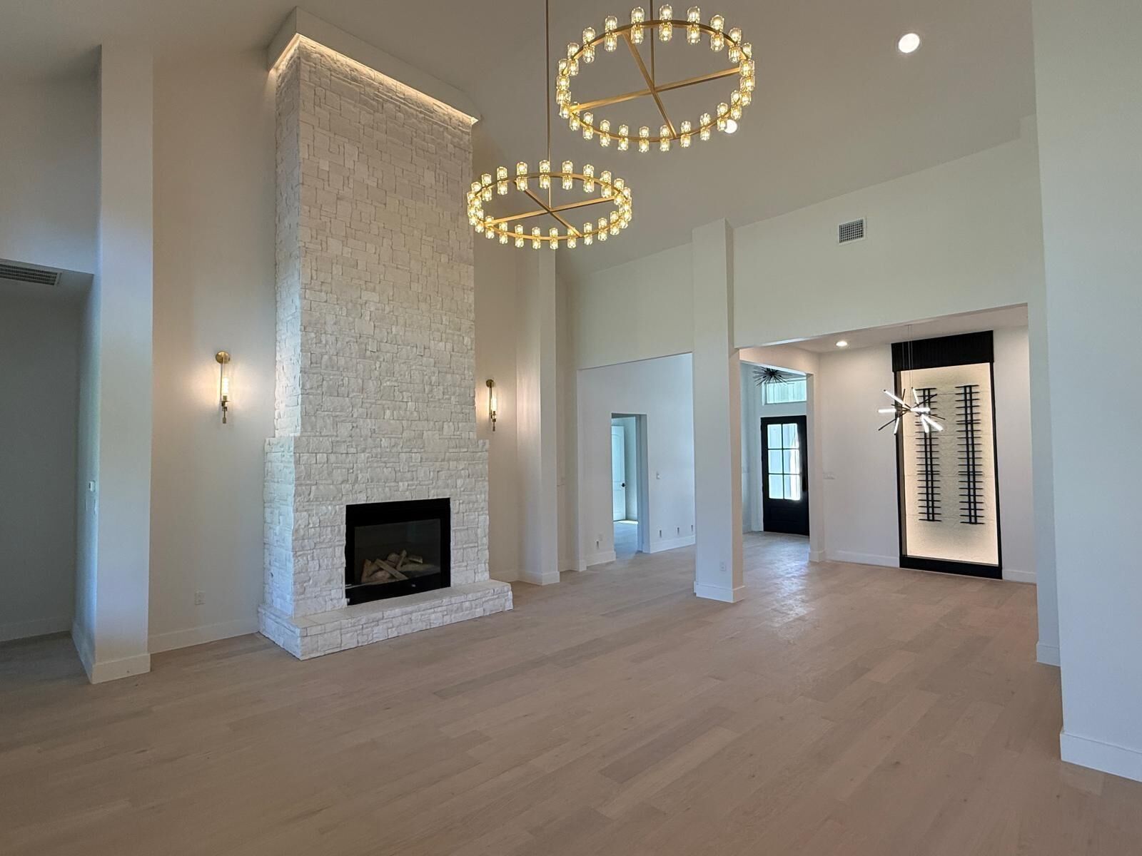 Property Photo:  1806 De Milo Drive  TX 77018 