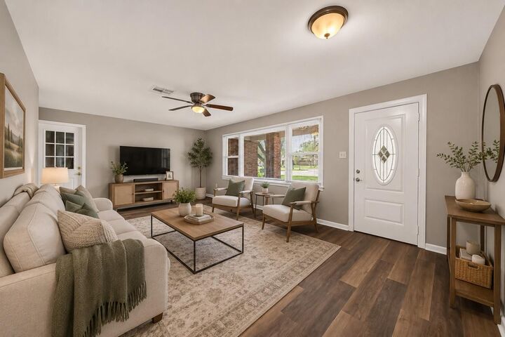 Property Photo: 1905 5th Avenue N TX 77590