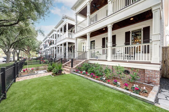 Property Photo:  310 W 17th Street  TX 77008 