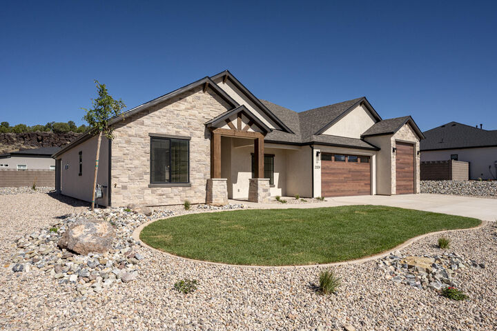 Property Photo: 2324 S Eagle Ridge Dr UT 84720
