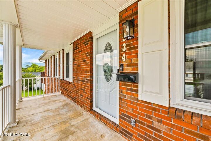Property Photo: 334 Indian Mound Circle TN 37757