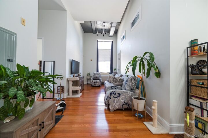 Property Photo:  25 Leroy Place 501  NY 10805 