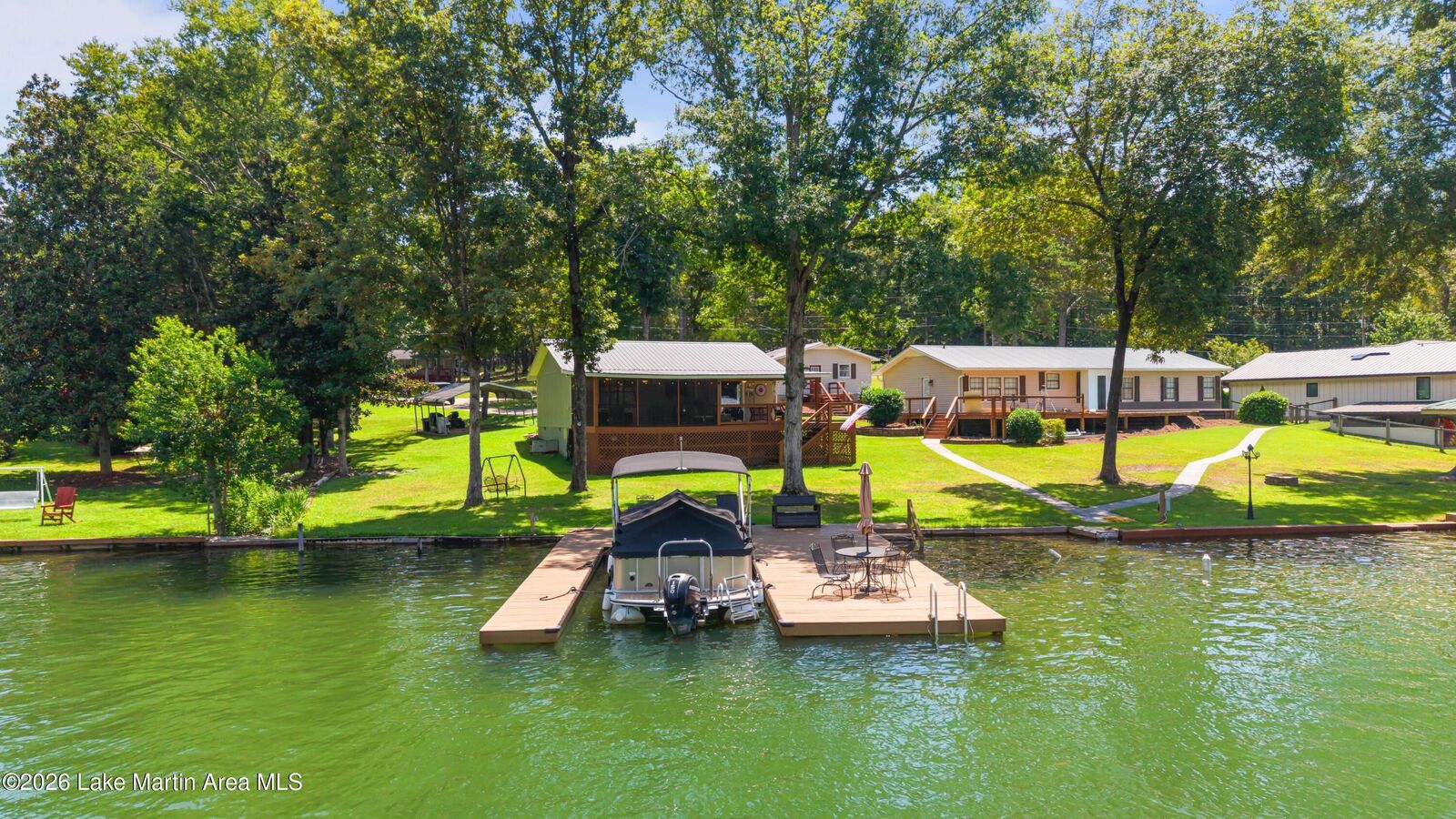 Property Photo:  100 S Holiday Dr  AL 36853 