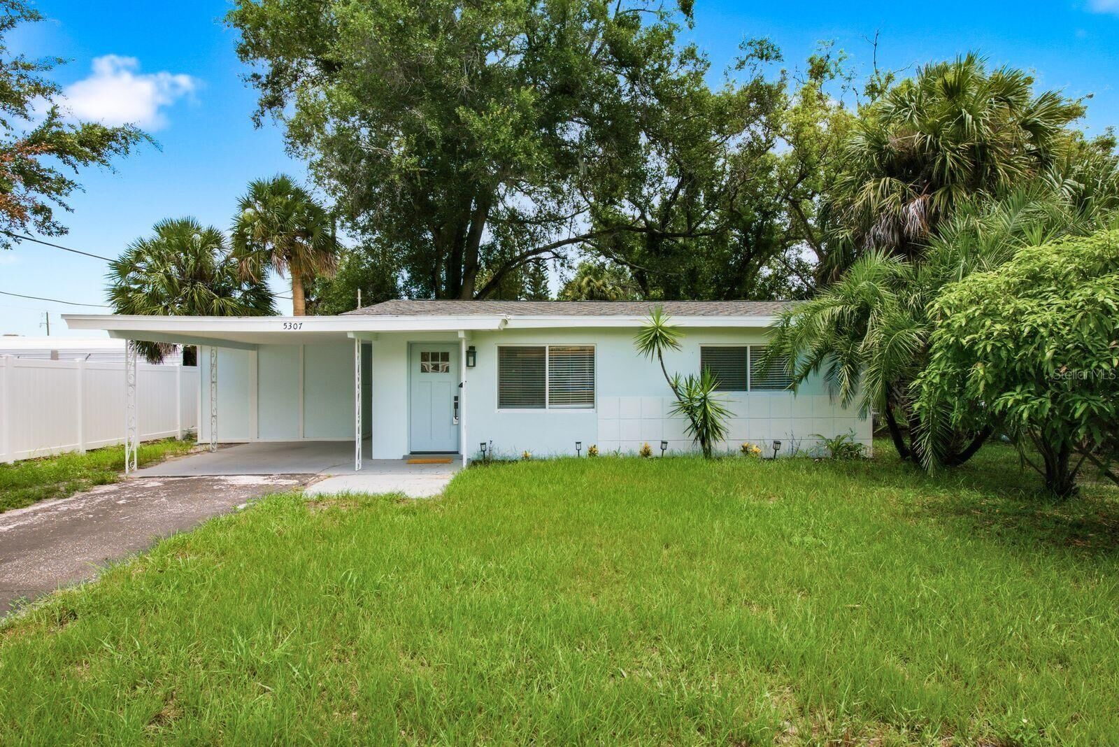 Property Photo:  5307 Berkley Road  FL 34652 