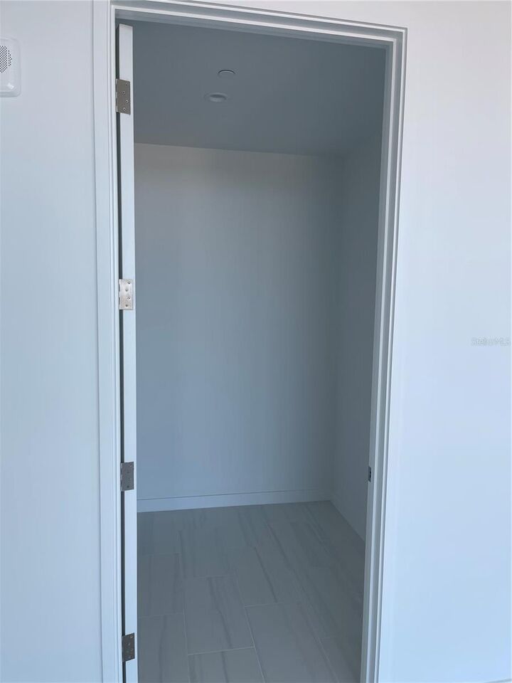 Property Photo: 400 Central Avenue 2708 FL 33701