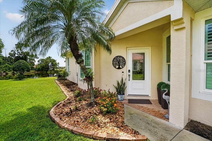 Property Photo: 5037 Whispering Oaks Drive FL 34287