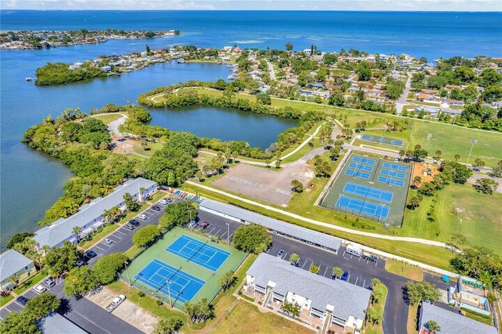 Property Photo:  118 Pompano Drive SE B  FL 33705 