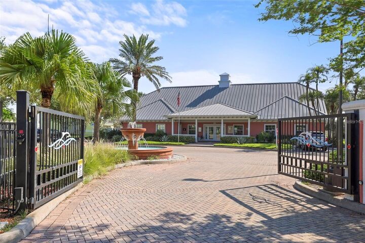 Property Photo:  118 Pompano Drive SE B  FL 33705 