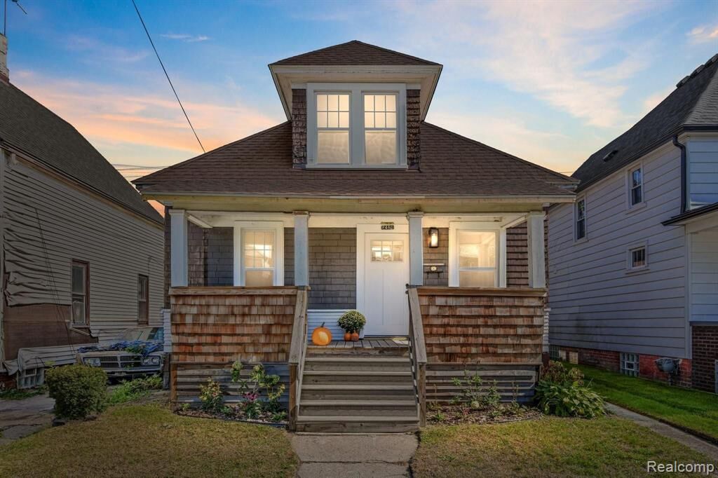 Property Photo: 2460 Seyburn Street MI 48214 1753