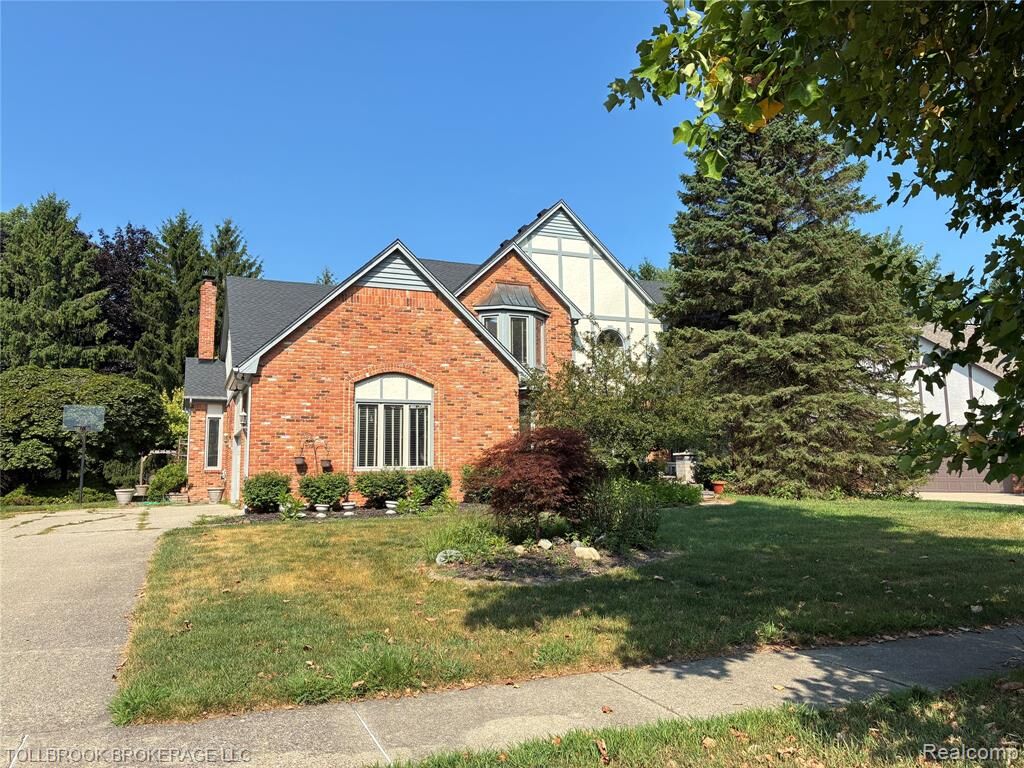 Property Photo: 6187 Country Ridge Drive MI 48098 5374