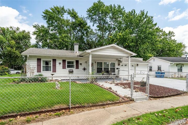 Property Photo:  2200 Wilson Avenue  IL 62040 