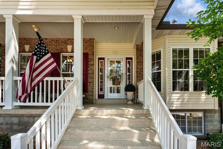 Property Photo:  781 Queens Court Place  MO 63376 