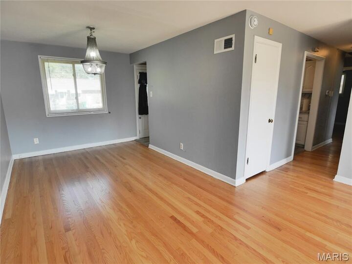 Property Photo:  9332 Bellefontaine Rd  MO 63137 