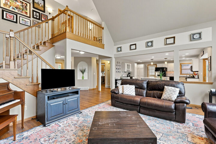 Property Photo:  714 Audubon Rd  WI 53083 