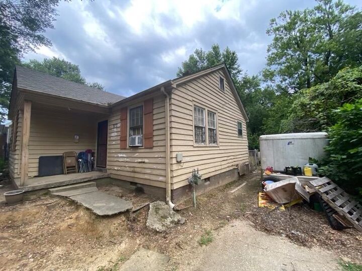 Property Photo: 777 Carson St TN 38111