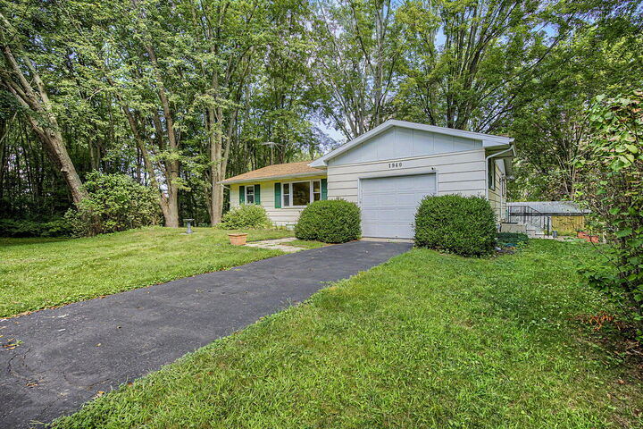 Property Photo: 1940 Maple Grove Road MI 49201