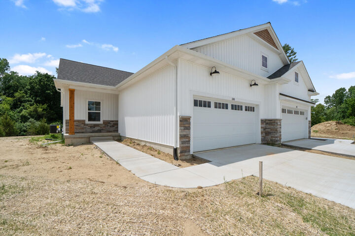 Property Photo:  814 Joyce Lane  MI 48879 