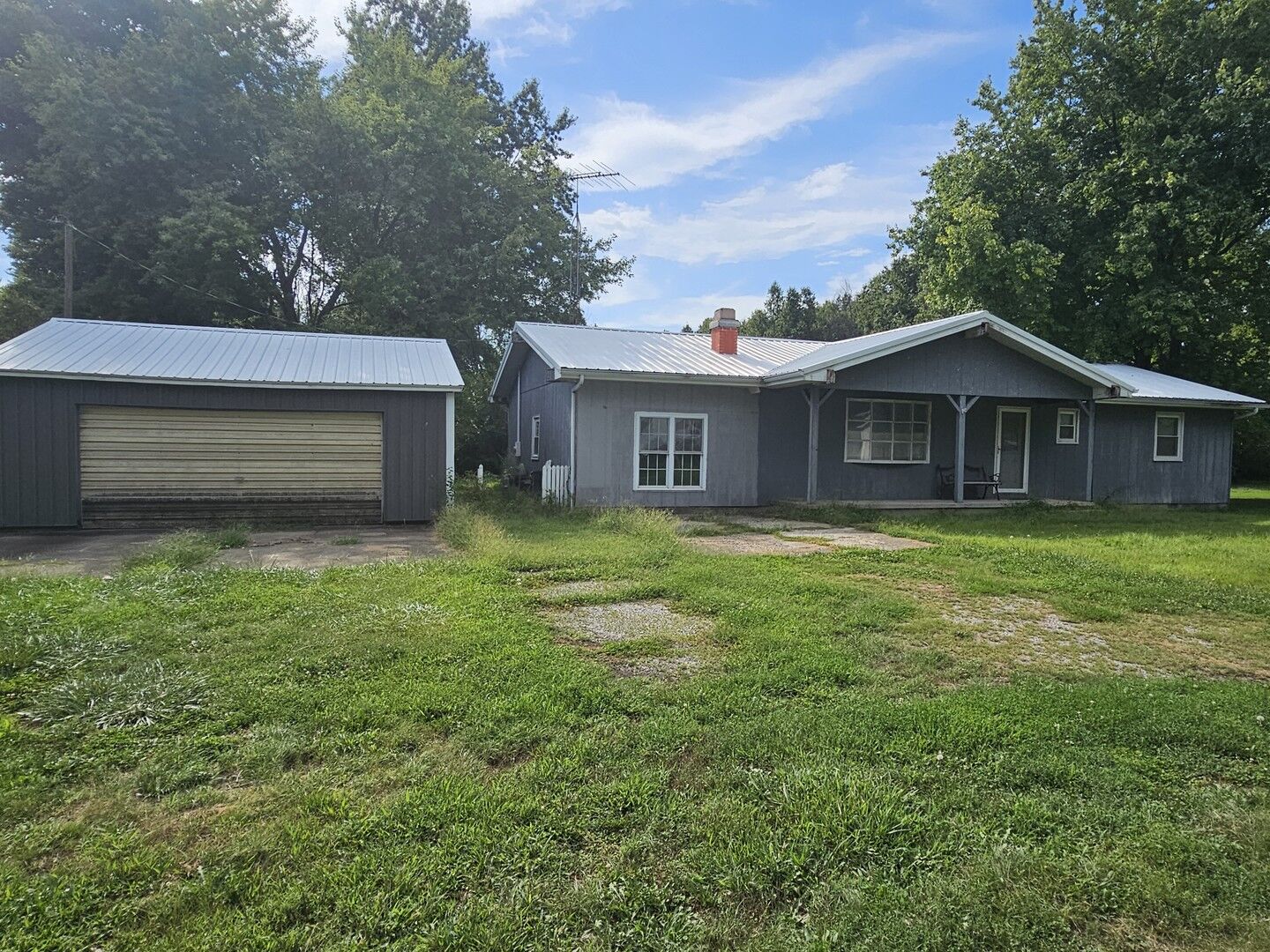 Property Photo:  9429 N Depot Street  IL 62872 
