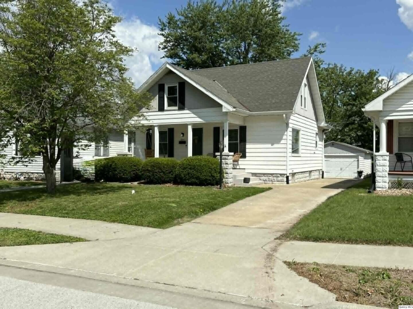 Property Photo: 2847 Elm Street IL 62301