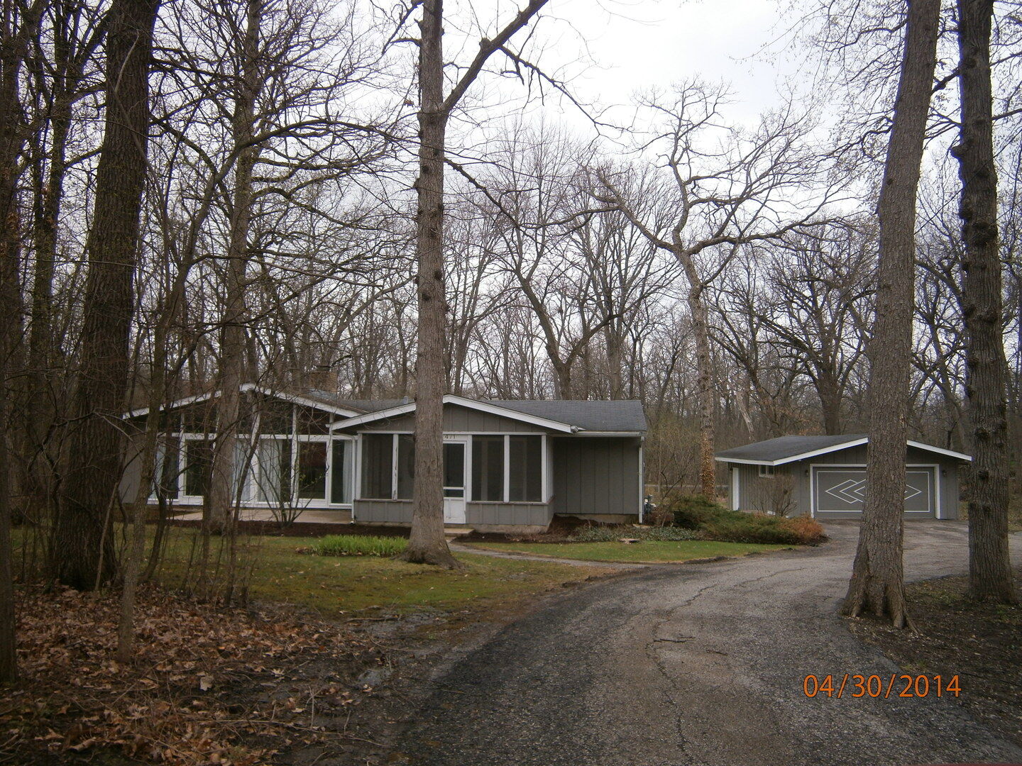 Property Photo: 471 S Saint Marys Road IL 60048