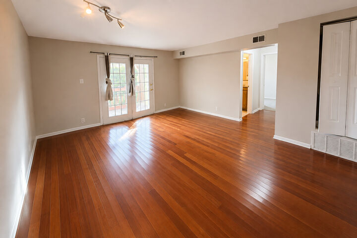 Property Photo:  1980 Selmarten Road 1901  IL 60505 