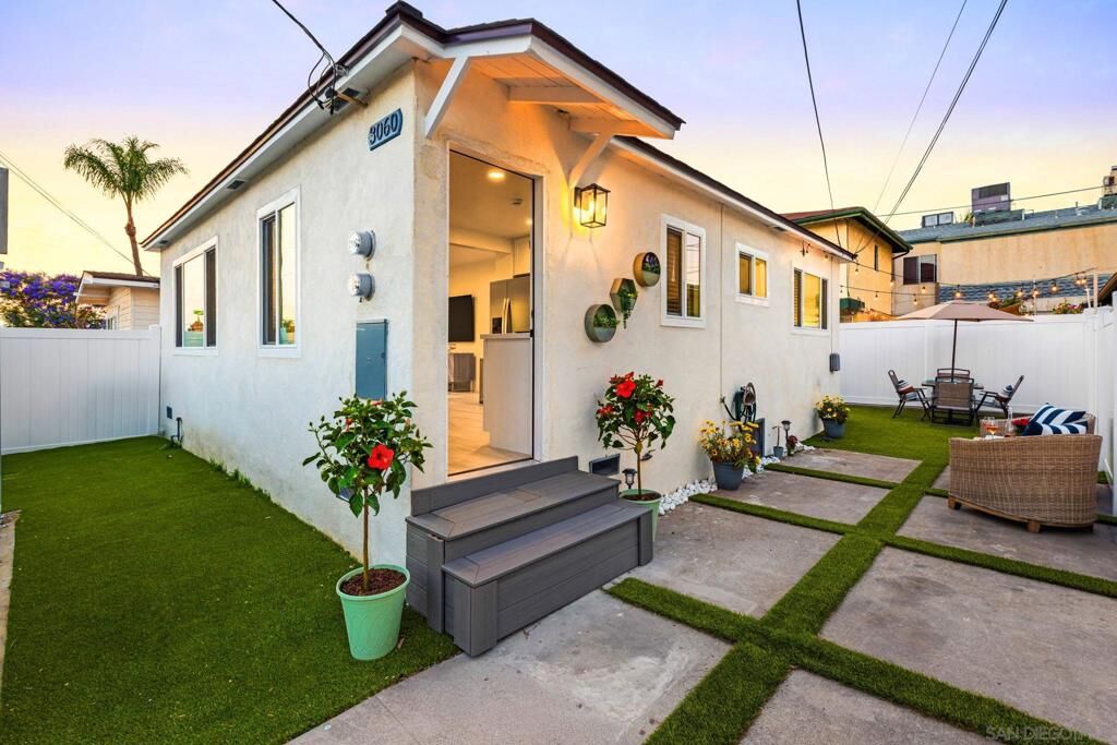 Property Photo:  3060 Polk Ave  CA 92104 