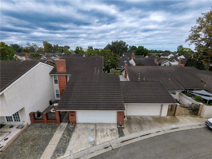 Property Photo: 5112 Kingscross CA 92683