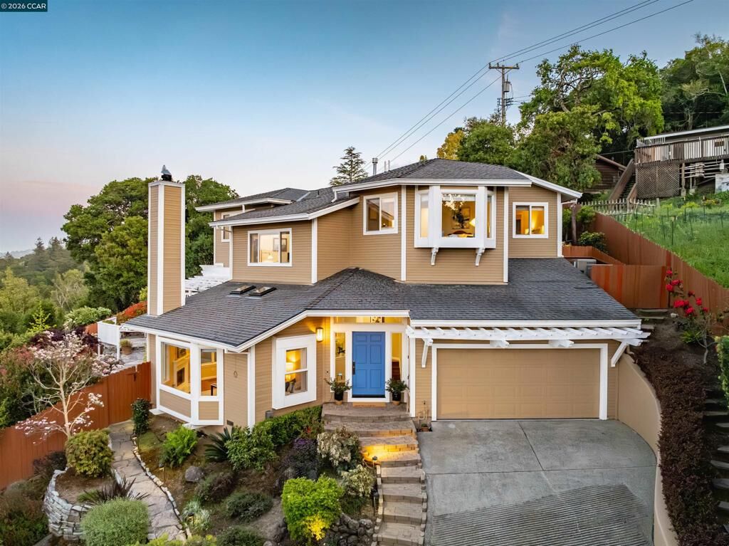 Property Photo:  87 Claremont Ave  CA 94563 