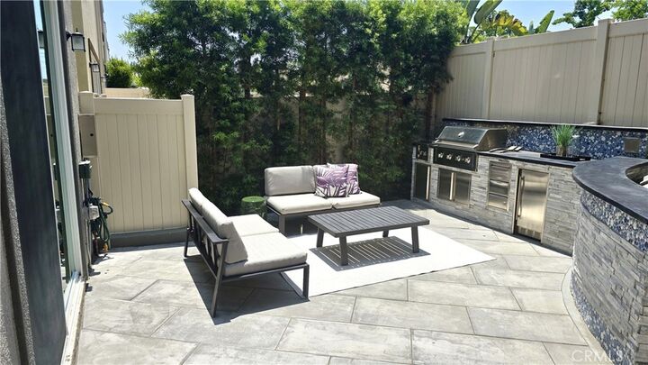 Property Photo:  533 Daniel Freeman Circle  CA 90301 