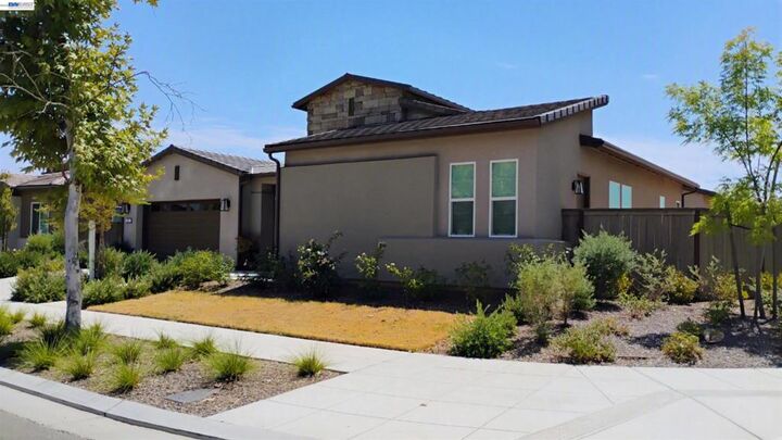 Property Photo: 965 Beaver Pond Loop CA 93636