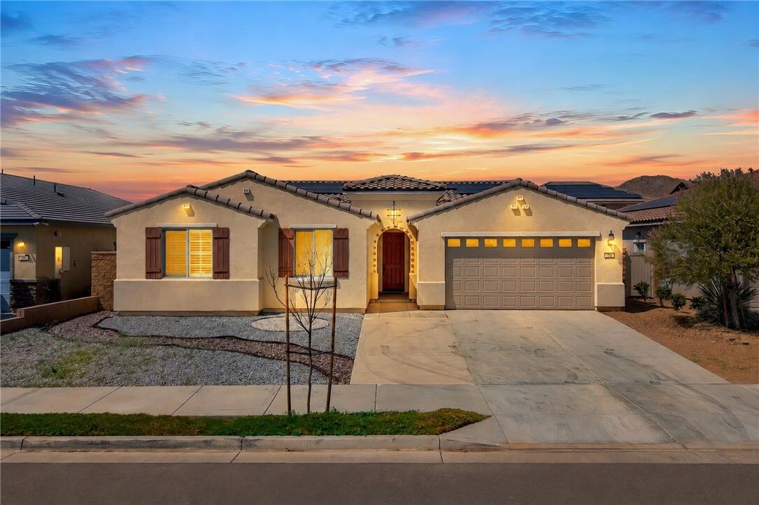 Property Photo: 786 Green Court CA 92571