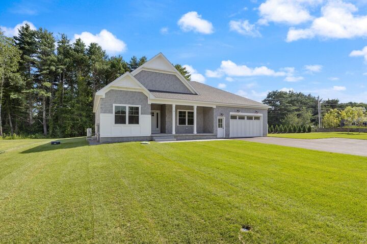 Property Photo: 5 Marsh Bend Drive ME 04074