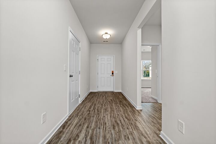 Property Photo: 214 Trenton Trail TN 37034