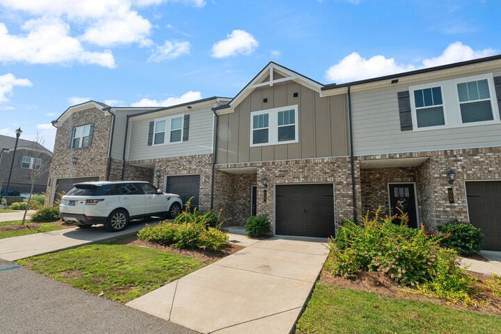Property Photo:  858 Longleaf Ln  TN 38401 