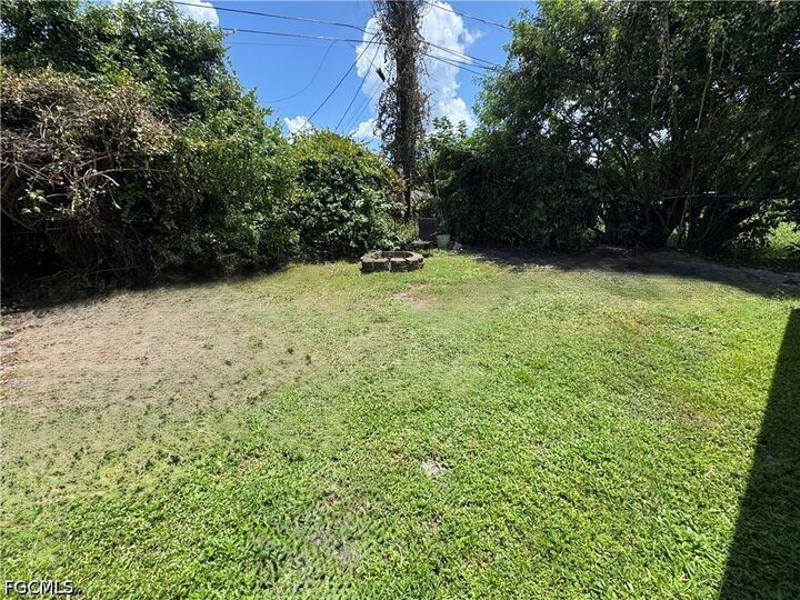 Property Photo:  119 SE 23rd Place  FL 33990 