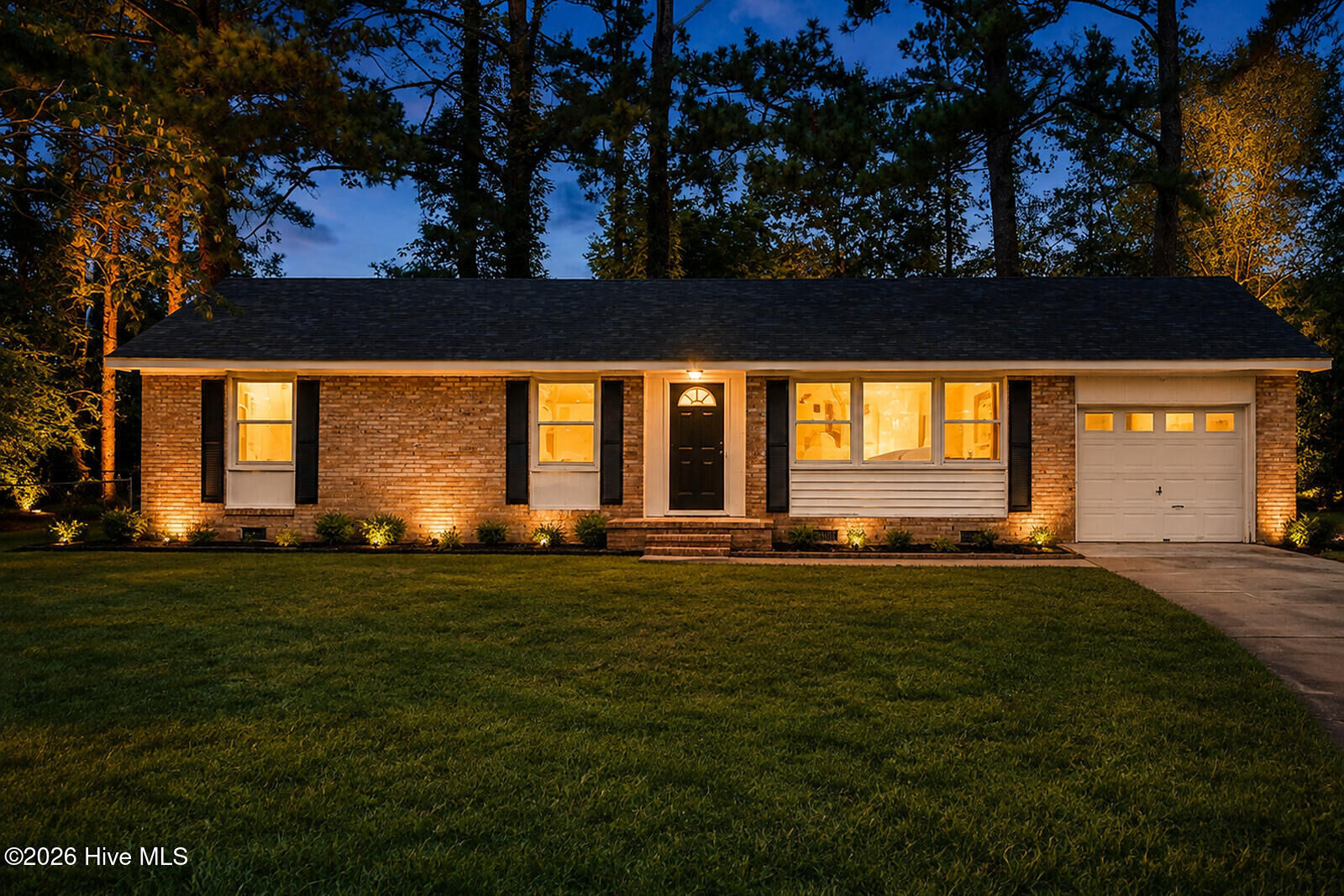 Property Photo:  513 Birchwood Court  NC 28546 