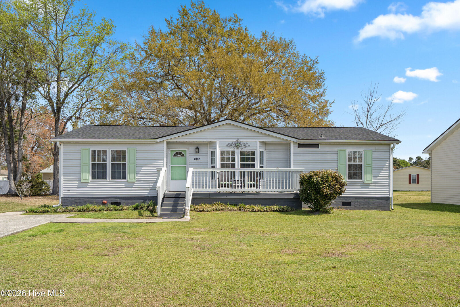 Property Photo:  1085 Waterview Lane  NC 28467 
