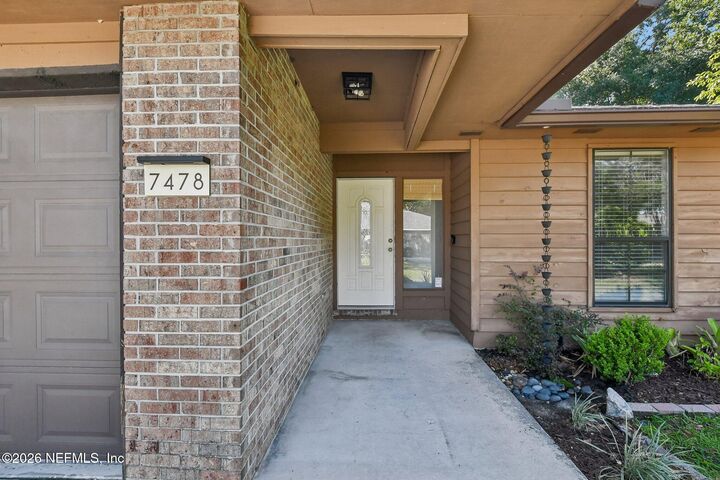 Property Photo: 7478 Colony Cove Lane FL 32277