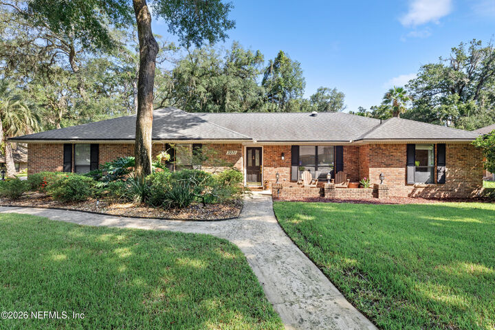 Property Photo: 3271 Broken Branch Lane FL 32223