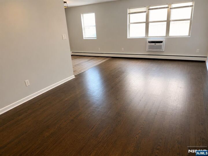 Property Photo:  94 Park Avenue 9  NJ 07110 