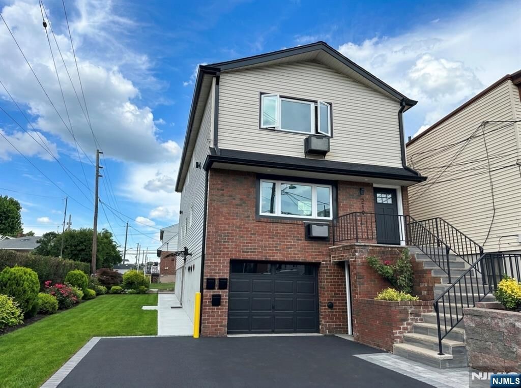 Property Photo:  219 Cliff Street 2  NJ 07010 