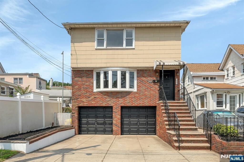 Property Photo:  502 Cross Street  NJ 07029 
