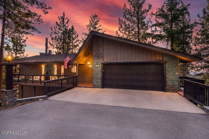 Property Photo: 695 Lakeview Drive NV 89448