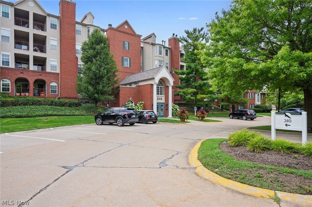 Property Photo:  240 Fox Hollow Dr. 403  OH 44124 