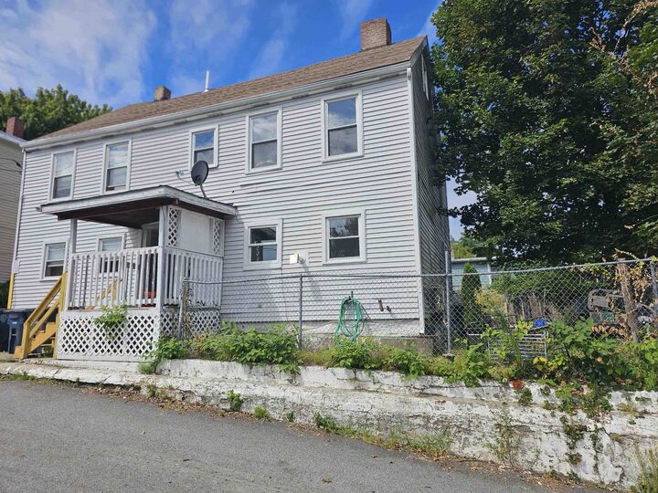 Property Photo: 8A &Amp 8B Jackson Street NH 03060