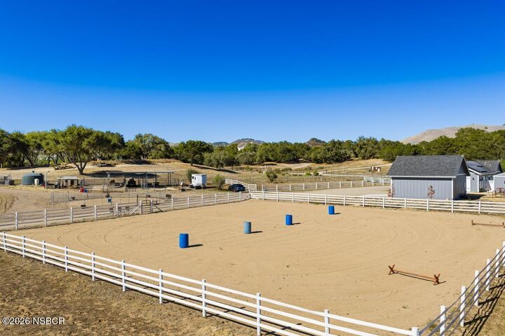 Property Photo:  169 Cimarron Way  CA 93420 