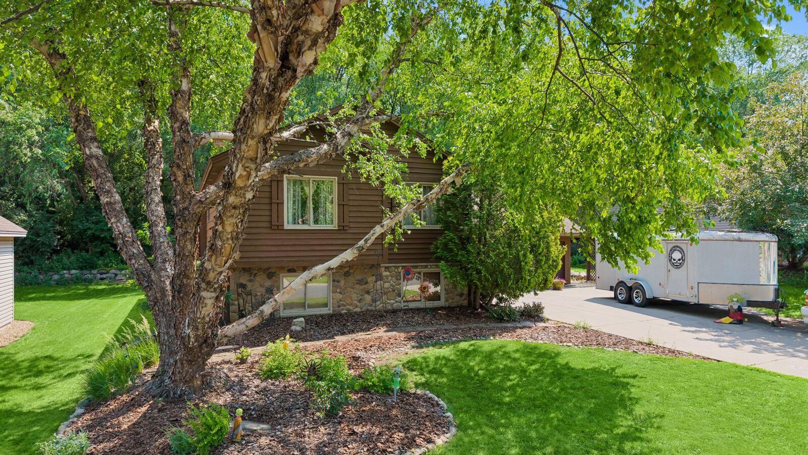 Property Photo:  13225 Court Place  MN 55337 